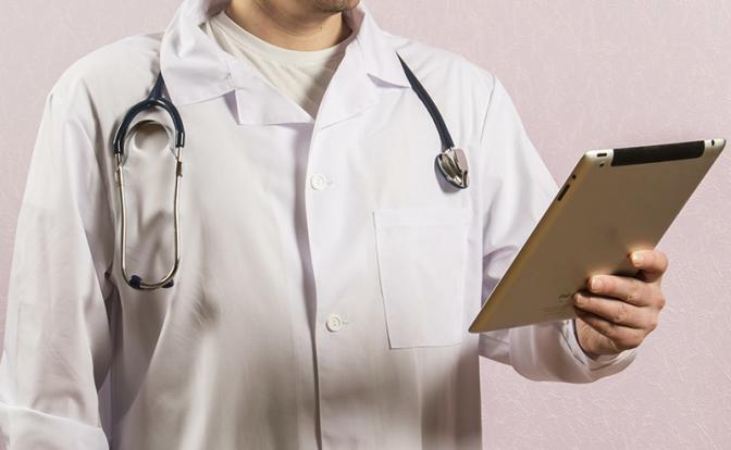 Терапевт рассказал, почему мерзнут конечности