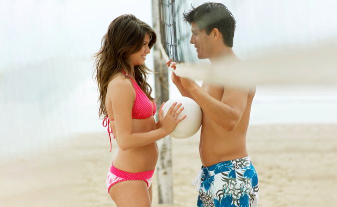 Врач назвал опасным секс на пляже