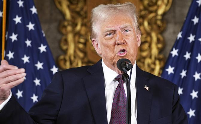 На фото: глава Белого дома Дональд Трамп