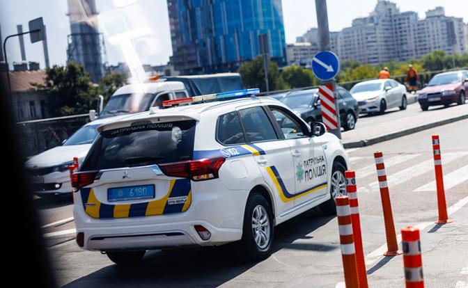 Под Киевом мужчина подорвал гранатой пятерых полицейских