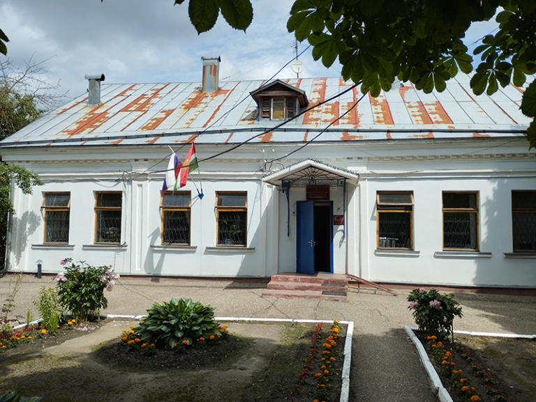 На фото: Гончарная ратуша.