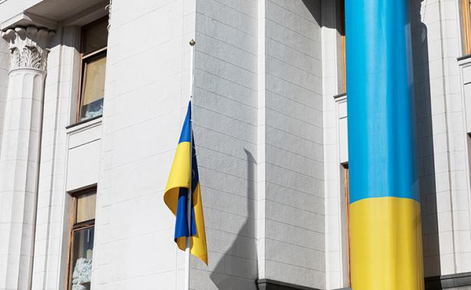 Рада поддержала Зеленского и продлила военное положение на Украине