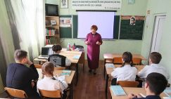 "Женилка" у школьников рано вырастает: Общественная палата РФ нашла новый способ повышения рождаемости