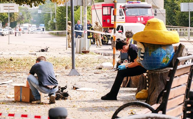 На фото: последствия атаки БПЛА в Воронеже