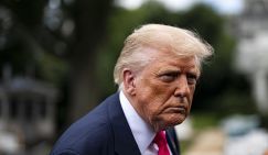 Из-под Трампа выбили трон: «Файлы Эпштейна» внимательно изучают в Кремле