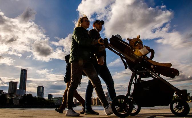 Путин заявил о недостаточных мерах поддержки повышения рождаемости