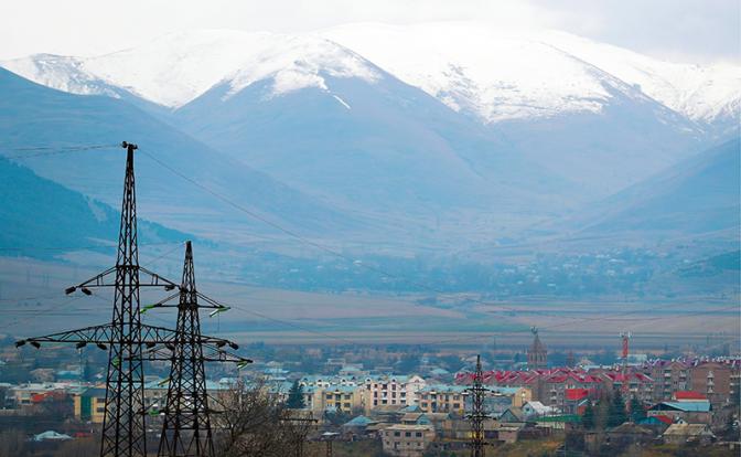 "Уходя гасите всех": Пашинян окончательно отключается от России