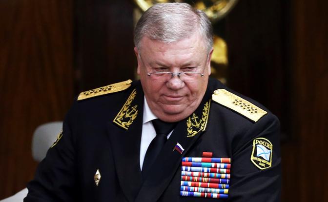 На фото: экс-командующий Черноморским флотом адмирал Владимир Комоедов