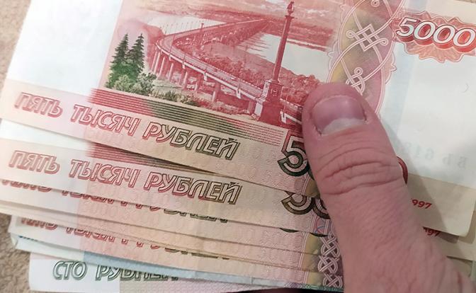 Стало известно, как может вырасти МРОТ в России