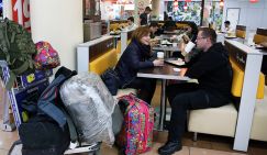 Генпрокуратура взяла на контроль ситуацию с ценами на воду и продукты в аэропортах