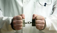 То, что пообещал бойцам Путин, оседает в карманах военврачей-мздоимцев