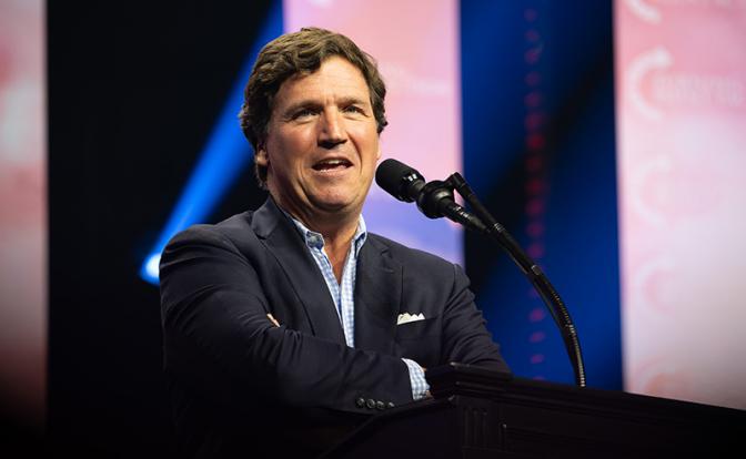 На фото: американский журналист Такер Карлсон