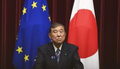 Кресло под японским премьером шатается – придет ли Токио на поклон к Москве?