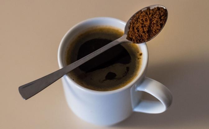 Медик рассказала о пользе и вреде растворимого кофе