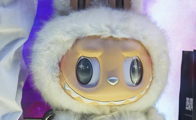 «Уродец, смотреть невозможно»: Матвиенко раскритиковала китайские игрушки Лабубу