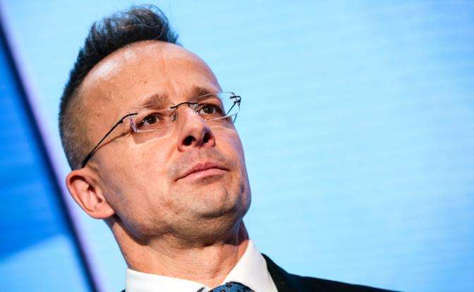На фото: министр иностранных дел Венгрии Петер Сийярто.