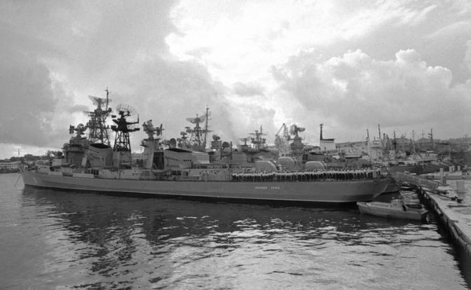 На фото: гвардейский большой противолодочный корабль "Красный Крым", 1983 год.