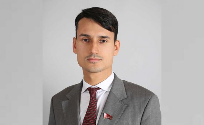 На фото: руководитель фракции КПРФ в Законодательном собрании Ленобласти Иван Апостолевский