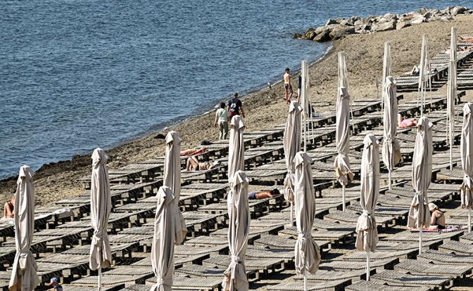 Анапа на мели: турпоток рухнул из-за закрытых пляжей