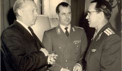 Напутствие генерала: "Учти, Виктор, Оттава — это тебе не Лондон. Все как на ладони. Работать тяжело"