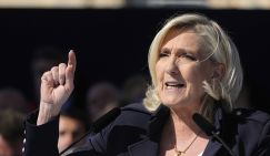 Ле Пен раскритиковала «крупнейшую из всех» сделок Трампа, но Европа довольна