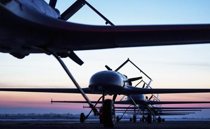 На фото: беспилотный летательный аппарат АН-196 "Лютый"