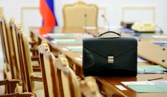 Трамп, конечно, давит ультиматумами, только бомбу под стены Кремля не он подкладывает