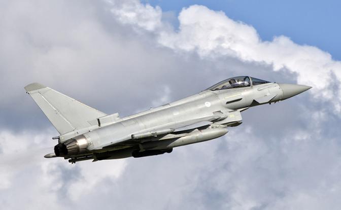 На фото: истребитель Eurofighter EF-2000 Typhoon