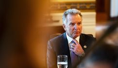 Уиткофф три часа говорил с Путиным. Трамп продолжает темнить, обещая «взорвать бомбу» в ближайшие часы