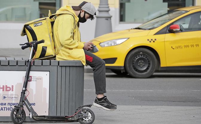Курс - на «мягкую посадку»: Вслед за всей экономикой стала проседать и сфера услуг. Даже курьеры