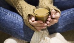 Назван разрушающий женский организм напиток