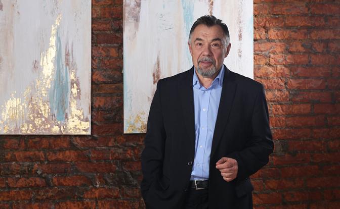 На фото: диетолог, психотерапевт, доктор медицинских наук Михаил Гинзбург.