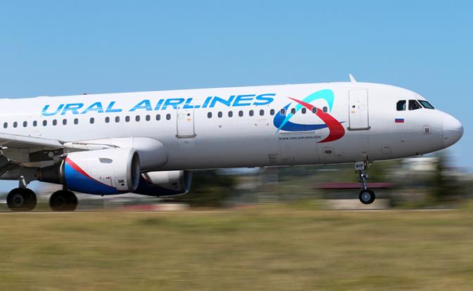 Начал терять скорость: уральский лайнер экстренно приземлился в Астрахани, не долелев до Сочи