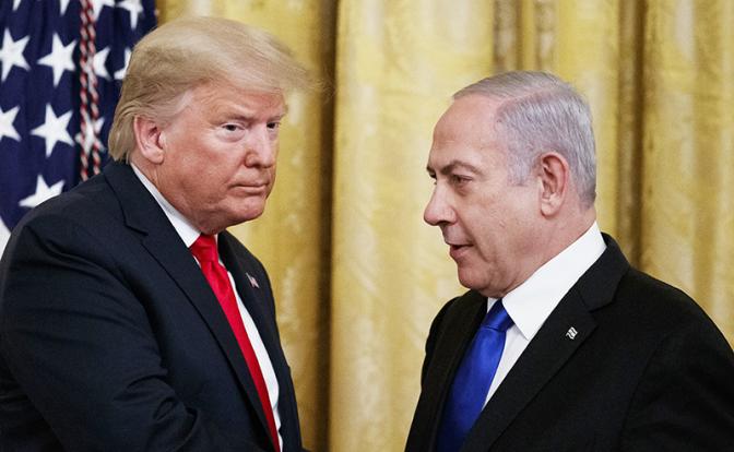 На фото: президент США Дональд Трамп и премьер-министр Израиля Биньямин Нетаньяху (слева направо)