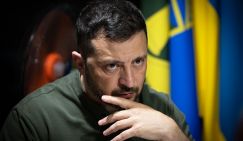 Зеленский готов лететь на Аляску со своей табуреткой