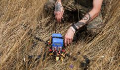 Инженер-сборщик, оператор запуска, связник, прикрытие: СБУ и поляки открывают "вакансии" в России