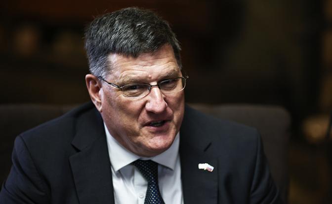 На фото: военный эксперт, бывший разведчик морской пехоты США Скотт Риттер