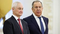 «5 на 5»: Стало известно, кто вошел в российскую делегацию для встречи на Аляске