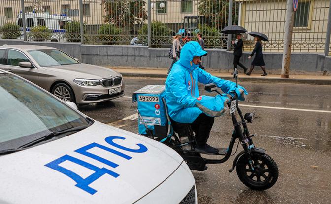 В России планируют запретить работать курьерами лицам с судимостью