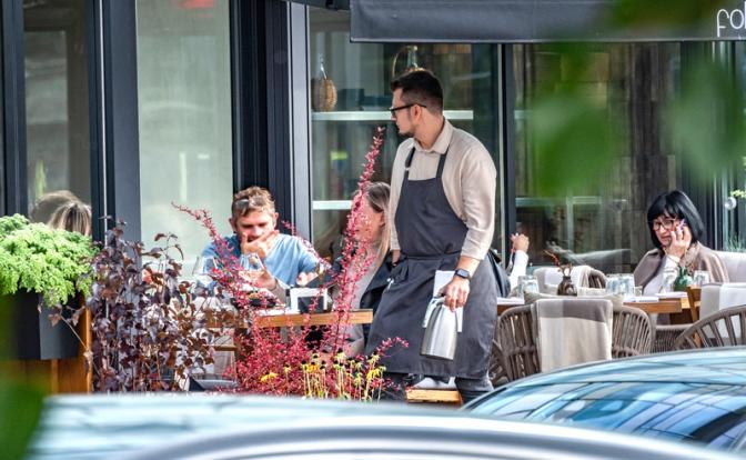 Эксперт рассказал о тяжелом положении ресторанного бизнеса в России