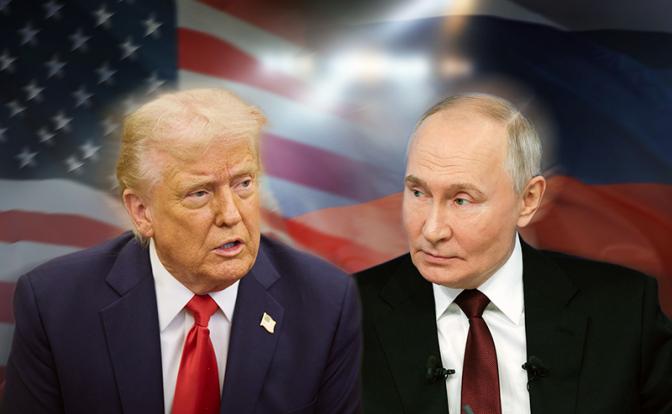 На фото: президент США Дональд Трамп (слева) и президент России Владимир Путин.