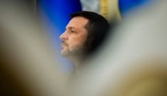 Политолог предположил, какой образ может выбрать Зеленский для встречи с Путиным