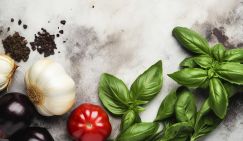 Россиянам назвали еду, способную спасти от рака кишечника