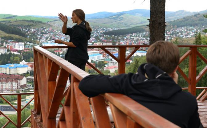 На фото: смотровая площадка на горе Комсомольская, Горно-Алтайск.