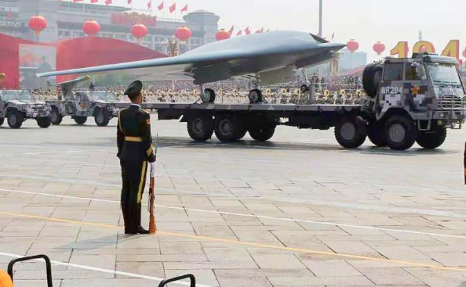 На фото: ударный стелс-беспилотник "Гунцзи-11"