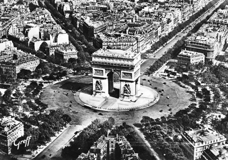 На фото: виды Парижа, Франция, 1956 год.