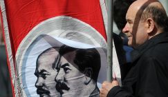 Левый марш: Россия снова вспомнила, как жила при социализме, и это очень злит власть