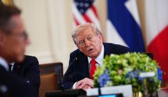 Николай Платошкин: Трамп - человек слова, захотел дал, захотел - взял. А нужна "бумага"