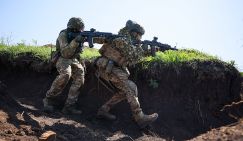 Жестокая “мясорубка” в Родинском: Наши взяли север города и заходят с юга из Красного Лимана