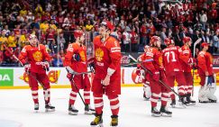 Трамп, Путин, Лукашенко, прокладывая путь Овечкину, выкидывают француза за борт